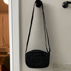 Small BAGGU camera crossbody bag